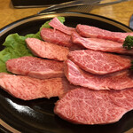 焼肉ハウス金鶴  - カルビ