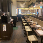 欧風カレー ガヴィアル コレド室町2号店 - 夕方16時は流石に空いてる