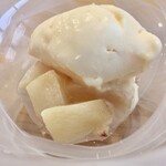 37+1 - 完熟の桃、レモンとマスカルポーネチーズのアイスクリーム