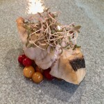 37+1 - 鱸のロースト〜マイクロトマトのピクルス、プルピエ