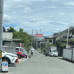 モダン和食 かみや - 左下のマークの所がお店の駐車場