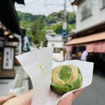 総本舗　白酒屋 - 焼きたて熱々の草餅をいただきます♡