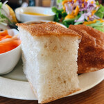 カフェ 八曲音 - 自家製パン　アップ