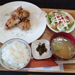 Kafe Gureko - から揚げ定食880円