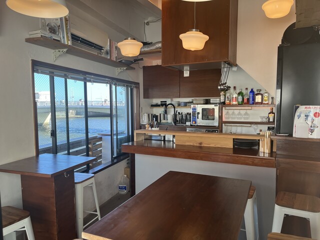 江の島どん★1 座席 : 【移転】Bistronomie Fou （ビストロノミー フー【旧店名