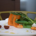 bistro.plat - 鎌倉野菜サラダ仕立てアップ