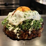 Oosaka Okonomiyaki Hide - 英スペシャル（豚玉・九条ねぎ・目玉焼き）　1,200円