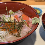 Magurooukoku Yottettei - 特選丼。写真が下手なのでショボく見えますが一度注文して下さい。