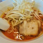 四川 - 担々麺（麺半分・汁少な目）
