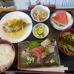 魚伊 - おまかせランチ（税込825円）