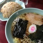 園春 - 半ラーメン半チャーハン650円