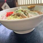 中華そば志のぶ支店 - 冷やし中華2玉は丼ぶり提供
