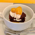 イル・ネージュ 札幌 - ガトーショコラ、佐藤錦コンポート添え