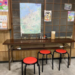 山内うどん店 - 真新しい椅子。
元に戻して退店しようね！