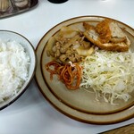 Kicchin Nankai - お皿の右端の白い物がタルタルソース♪