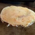 Okonomiyaki Teppan Yaki Miyamoto - いか玉焼(焼途中)