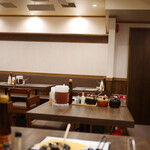 とんかつ ジーエス - 店内