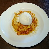 アルコバ - アマトリチャーナ、ブッラータチーズ