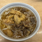 Ue sto - ごぼう天肉うどんは優しめの出汁と柔らかいうどんが特徴。