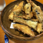 からかさ - 茄子の唐揚げ　カラッと揚がり、美味。