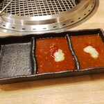 焼肉ホルモンゆうじ三木店 - 焼肉のタレ　パンチある焼肉のタレ