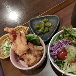 Komichinoyu Honoka - ザンギ、サラダ、漬物