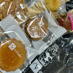 トシ・ヨロイヅカ 東京 - 