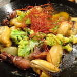 晴れ家 - 海の幸アヒージョ