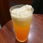 ドトールコーヒーショップ - 赤肉メロンクリームソーダ