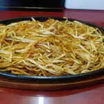 ひた焼きソバ 美味 - 日田焼きそば750円