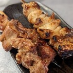 もつ焼きばん - 追加分2本もタレで！なんだっけｗ
