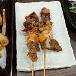 ジャンボやき鳥 しん - 美唄焼き鳥、油で揚げてる？