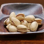 桶家乃隠居 - ピスタチオのくんせい