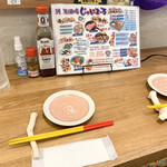 Okinawa Sakaba Junima-Ru - テーブルアイテム、箸置きはサンゴのかけら