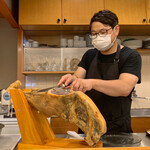 イル・ネージュ 札幌 - オーナーシェフ、佐藤さん