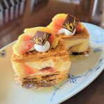 フランス菓子16区 - イチジクのミルフィーユ。