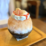 chuan - ・桃のかき氷 練乳ホイップのせ 1,200円/税込