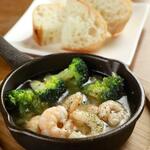 Shrimp and broccoli Ajillo
