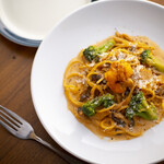 Fresh sea urchin cream pasta