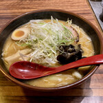 麺屋 しん - 陛下の味噌ラーメン（普通の）他に色々種類あり