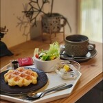 Purantsu Kafe - ドリンク代+200円ワッフルモーニング