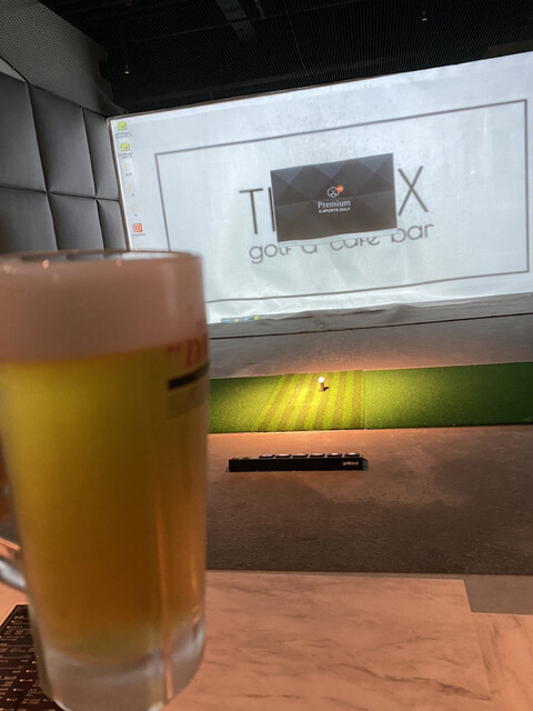 THE aX golf & cafe bar