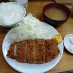とんかつ いちよし - ロースかつ定食