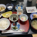 旅館 久保治 - 