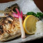 味処　八右衛門 - 脂の乗ったブリカマ焼き
