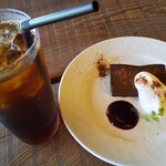 Cafe Lounge vin gogh - アイスコーヒーとケーキ！