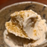 馳走 啐啄一十  - ⑱白胡麻アイス
      モチモチぶるぶるな食感と控えめな甘さ。
      滑らかな口溶け。
      白胡麻の香りが宴の終演を彩ります。