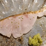 馳走 啐啄一十  - ⑨炭火炙り赤鯥(別称:ノドグロ、長崎県対馬列島水崎産、雄、700g)
      滋味ある脂を楽しみました