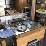 宮武製麺所 - ここで、うどんをシャカシャカしたり、出汁を注いだり