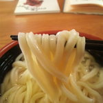 結々亭 - 水で締めてませんが、これはこれでおいしい。